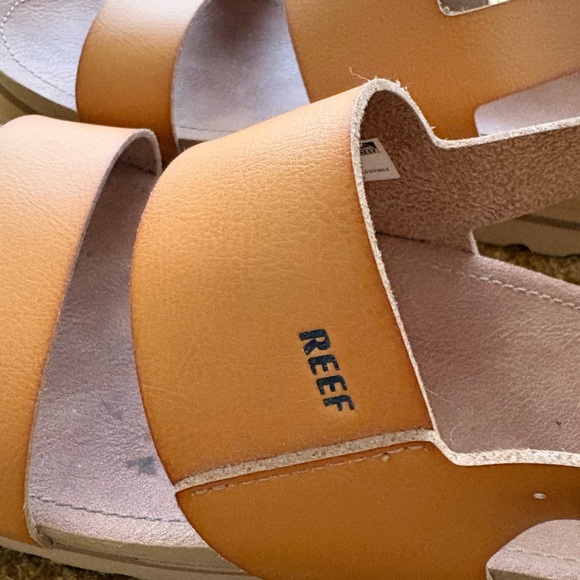 Reef Women’s Reef Vista Hi Buckle Sandal - Picture 5 of 8